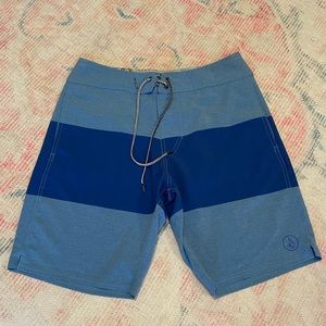 Volcom men's swim trunks size 31